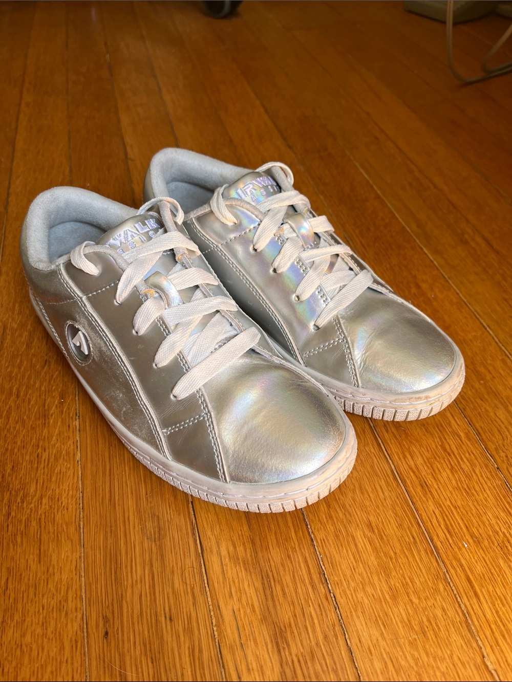 Airwalk Classics Pearl Leather Silver Holographic Low-Top Skater Sneakers